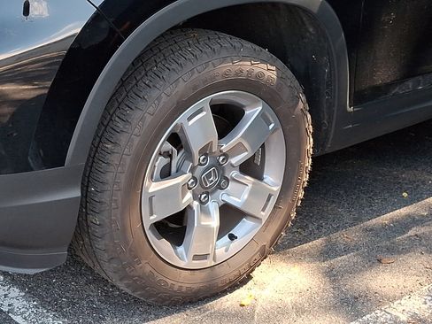 Certified 2025 Honda Ridgeline RTL image 4