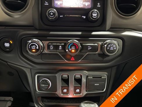 Certified 2020 Jeep Wrangler Sport AWD/4WD image 14