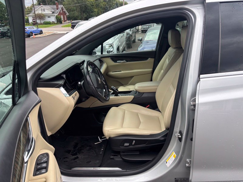 Used 2019 Cadillac XT5 AWD image 9