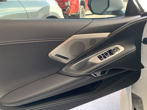 Used 2023 Chevrolet Corvette Stingray Premium Conv w/ Z51 Performance Package image 11