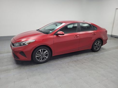 Used 2023 Kia Forte LXS image 2