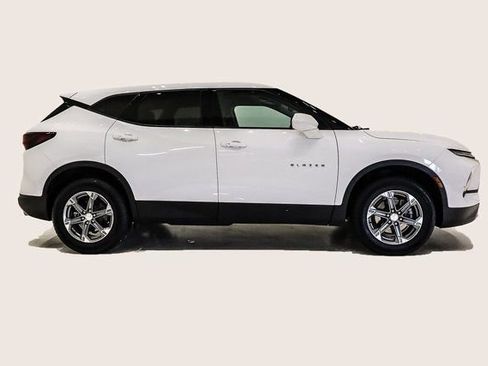 Used 2023 Chevrolet Blazer LT image 4