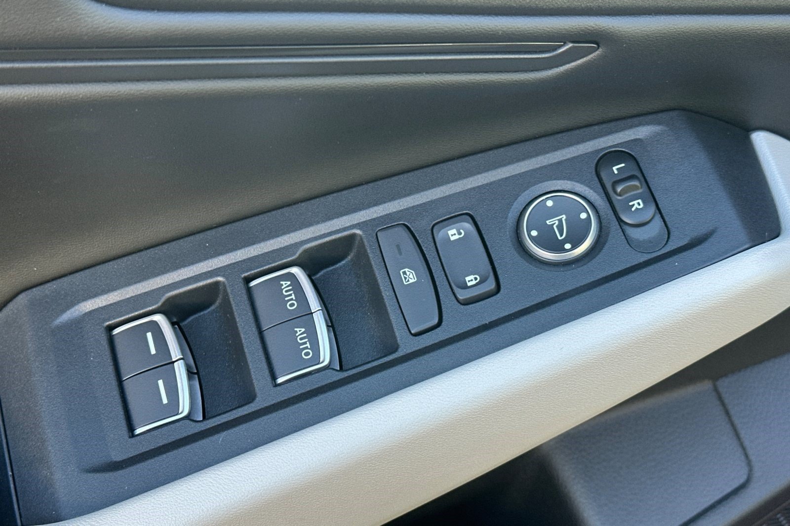 Used 2025 Honda Accord SE image 14