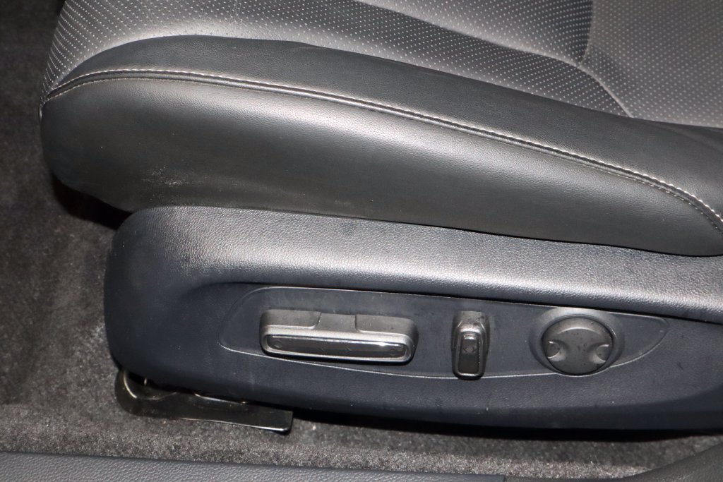 Used 2023 Honda Accord EX-L image 24