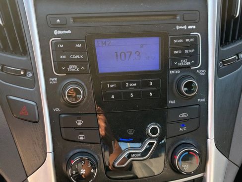 Used 2011 Hyundai Sonata GLS FWD image 12