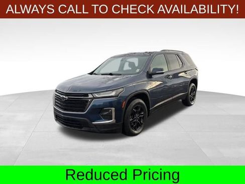 Used 2022 Chevrolet Traverse LT w/ Midnight/Sport Edition image 3