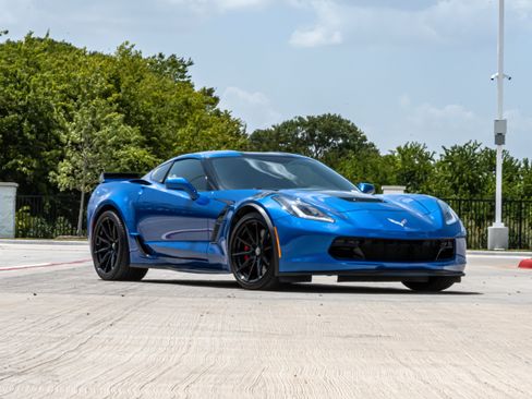 Used 2019 Chevrolet Corvette Grand Sport RWD image 2