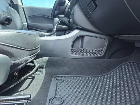 Used 2021 Jeep Compass Latitude w/ Sun and Sound Group FWD image 31