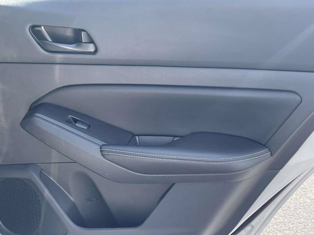 Used 2025 Nissan Altima 2.5 SV w/ SV Special Edition Package FWD image 18