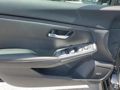 New 2025 Nissan Sentra SR w/ SR Premium Package image 18