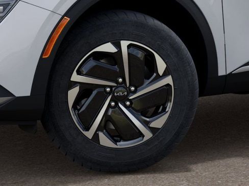 New 2025 Kia Sportage LX image 10