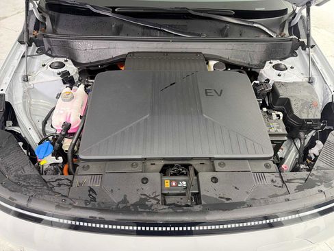 Used 2024 Hyundai Kona SEL FWD image 17