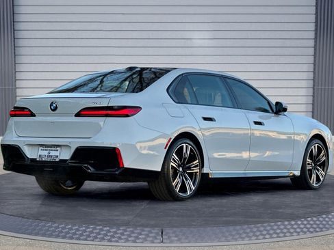 New 2026 BMW 740i image 4