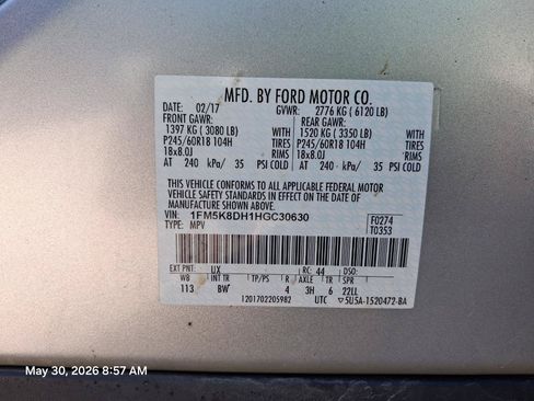 Used 2017 Ford Explorer XLT w/ Equipment Group 202A AWD/4WD image 14
