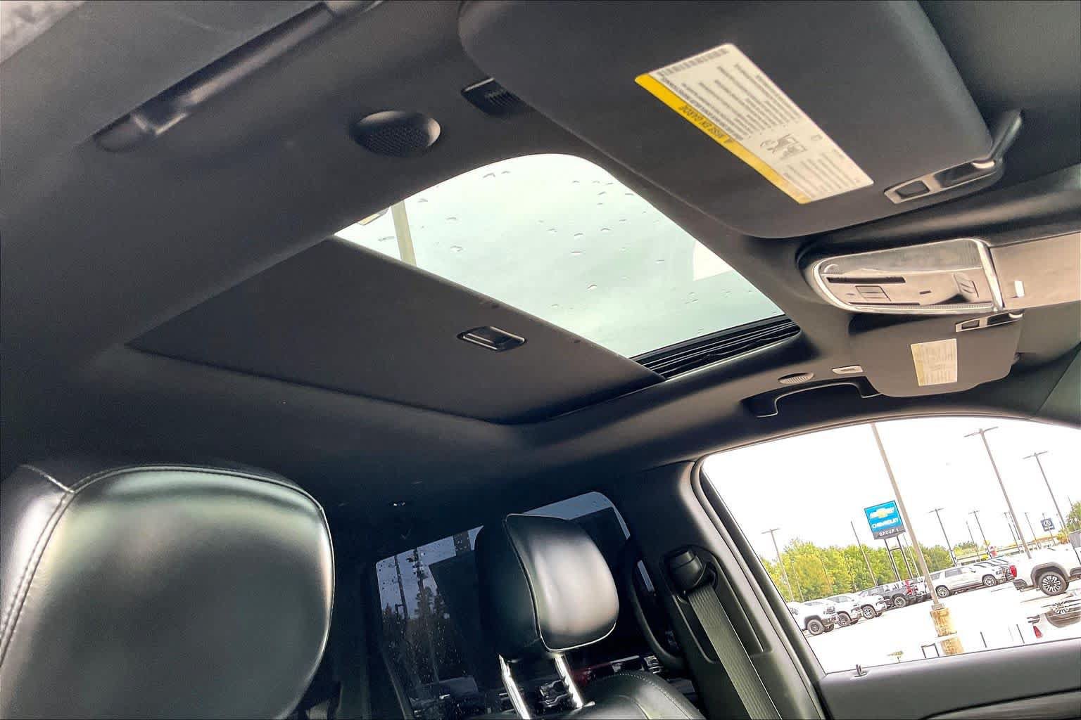 Used 2019 Jeep Grand Cherokee Altitude AWD/4WD image 13