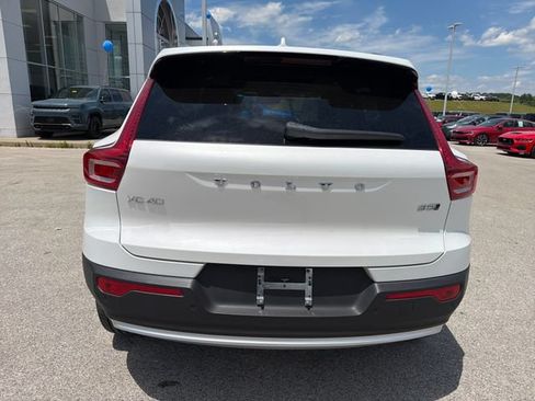 Used 2023 Volvo XC40 B5 Plus w/ Protection Package Premier AWD/4WD image 7
