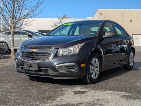 Used 2016 Chevrolet Cruze L image 3