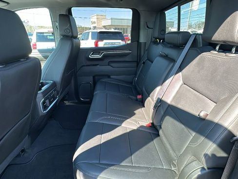 Used 2022 GMC Sierra 1500 SLT w/ SLT Premium Plus Package image 11