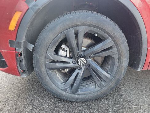 Used 2024 Volkswagen Tiguan SE R-Line image 15