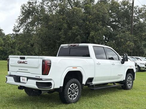 Used 2024 GMC Sierra 2500 AT4 w/ AT4 Premium Plus Package AWD/4WD image 6
