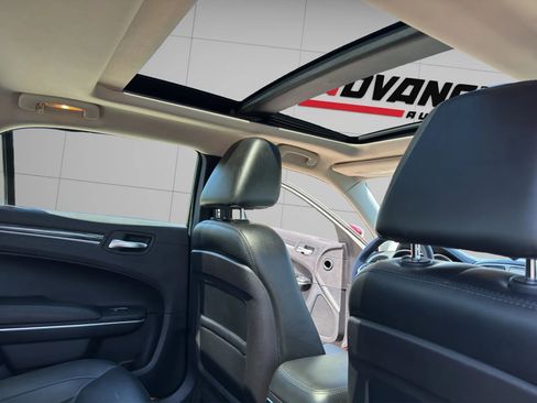 Used 2015 Chrysler 300 Limited RWD image 14