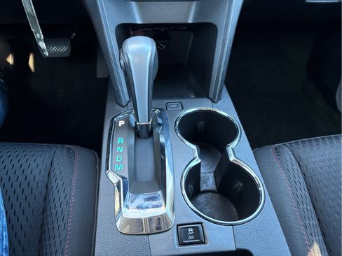 Used 2015 Chevrolet Equinox LS image 18