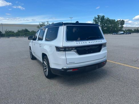 Used 2022 Jeep Grand Wagoneer Series II AWD/4WD image 7
