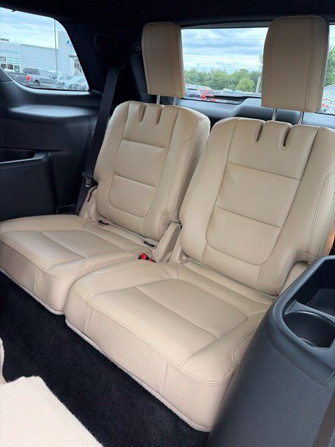Used 2017 Ford Explorer Limited AWD/4WD image 21