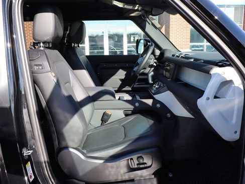 Used 2023 Land Rover Defender 90 X-Dynamic SE image 50