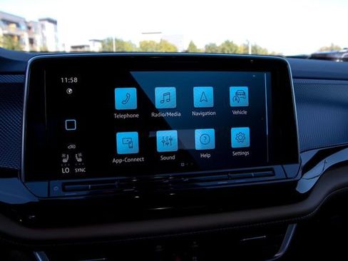 New 2026 Volkswagen Atlas Cross Sport SEL image 19