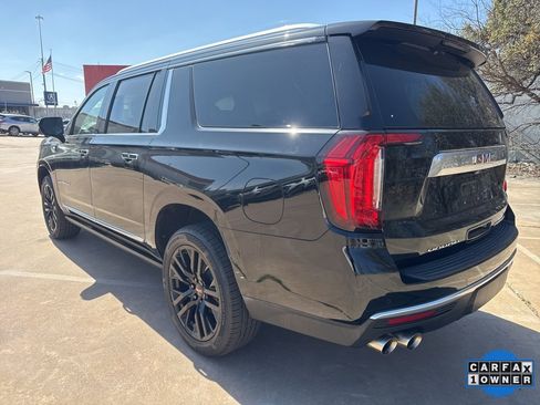 Used 2021 GMC Yukon XL Denali w/ Denali Premium Package image 7