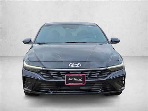 New 2026 Hyundai Elantra SEL Sport FWD image 6