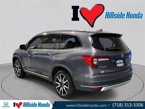 Certified 2022 Honda Pilot Touring image 2