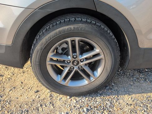 Used 2017 Hyundai Santa Fe Sport FWD image 30