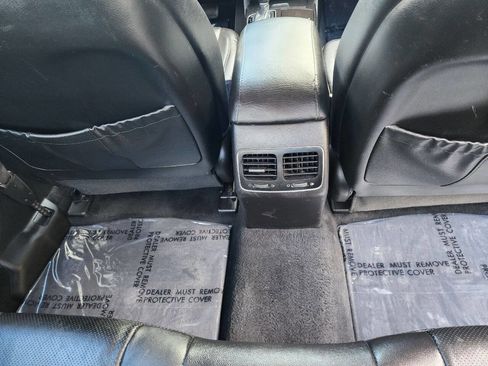 Used 2014 Kia Cadenza Premium image 31