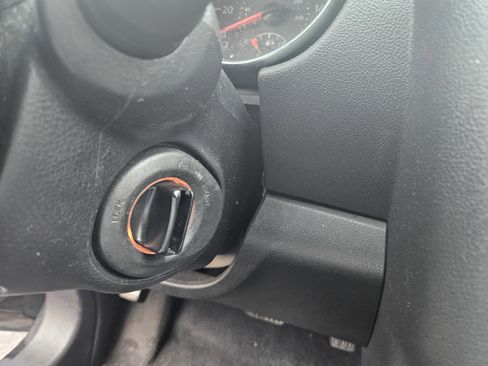 Used 2011 Nissan Rogue SV w/ SL Pkg image 13