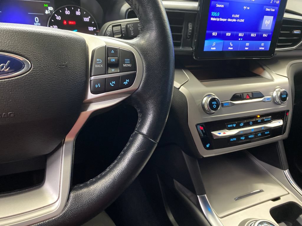 Used 2022 Ford Explorer XLT w/ Equipment Group 202A AWD/4WD image 21