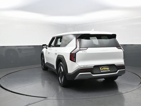 Used 2024 Kia EV9 Light Long Range image 48