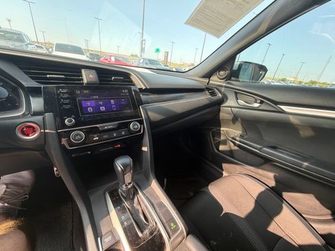 Used 2020 Honda Civic Sport image 13