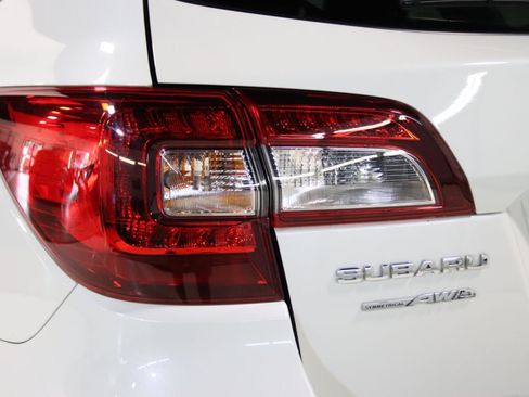 Used 2017 Subaru Outback 2.5i Limited AWD/4WD image 12