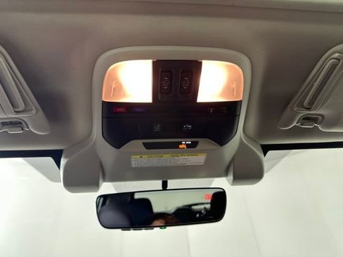 Used 2018 Subaru Crosstrek 2.0i Premium image 24