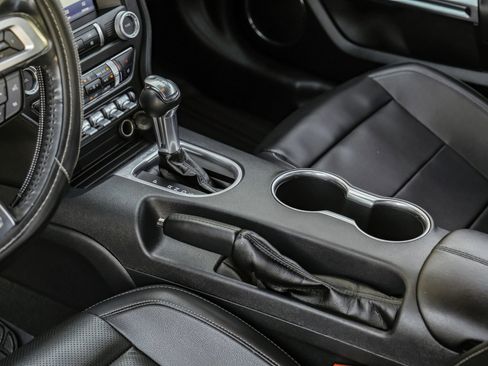 Used 2022 Ford Mustang Premium image 24