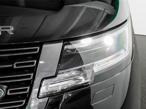 Used 2024 Land Rover Range Rover Long Wheelbase Autobiography image 21