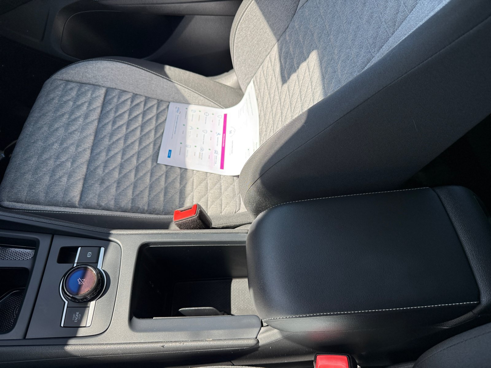 Certified 2025 Volkswagen Tiguan S FWD image 14