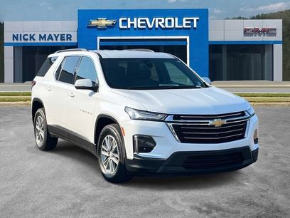Used 2023 Chevrolet Traverse LT