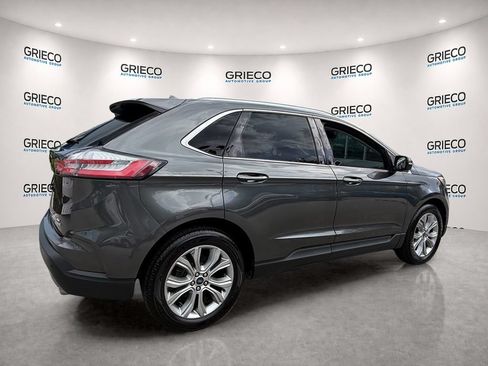 Used 2019 Ford Edge Titanium FWD image 7
