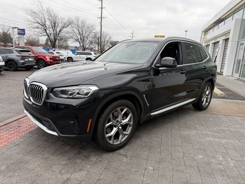 Used 2023 BMW X3 xDrive30i w/ Premium Package image 3