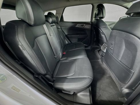 Used 2024 Kia Sportage EX FWD image 33