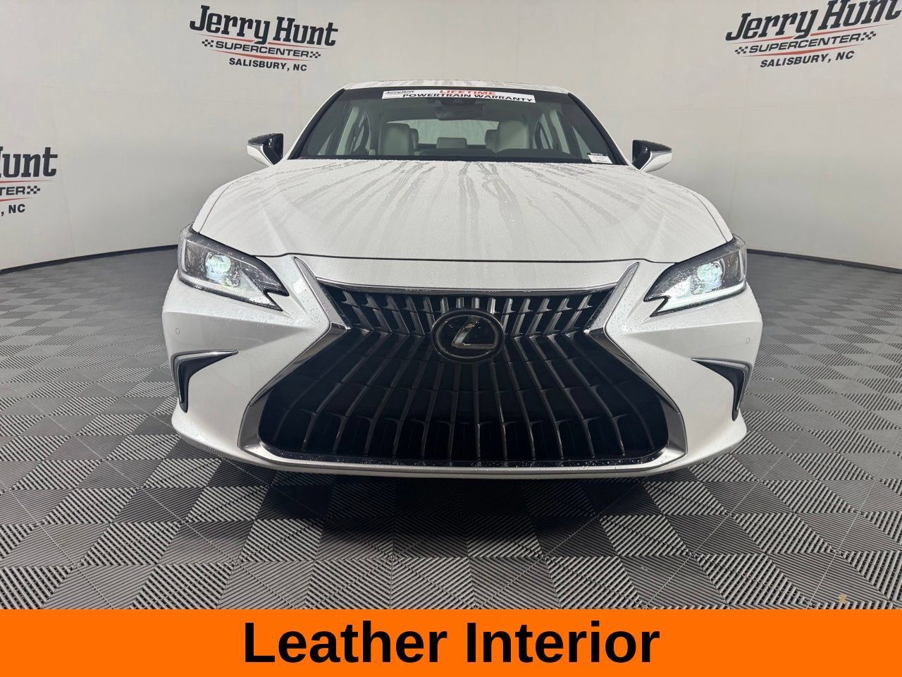 Used 2024 Lexus ES 350 w/ Premium Package FWD image 4