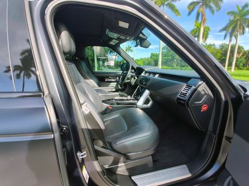 Used 2018 Land Rover Range Rover Supercharged AWD/4WD image 43